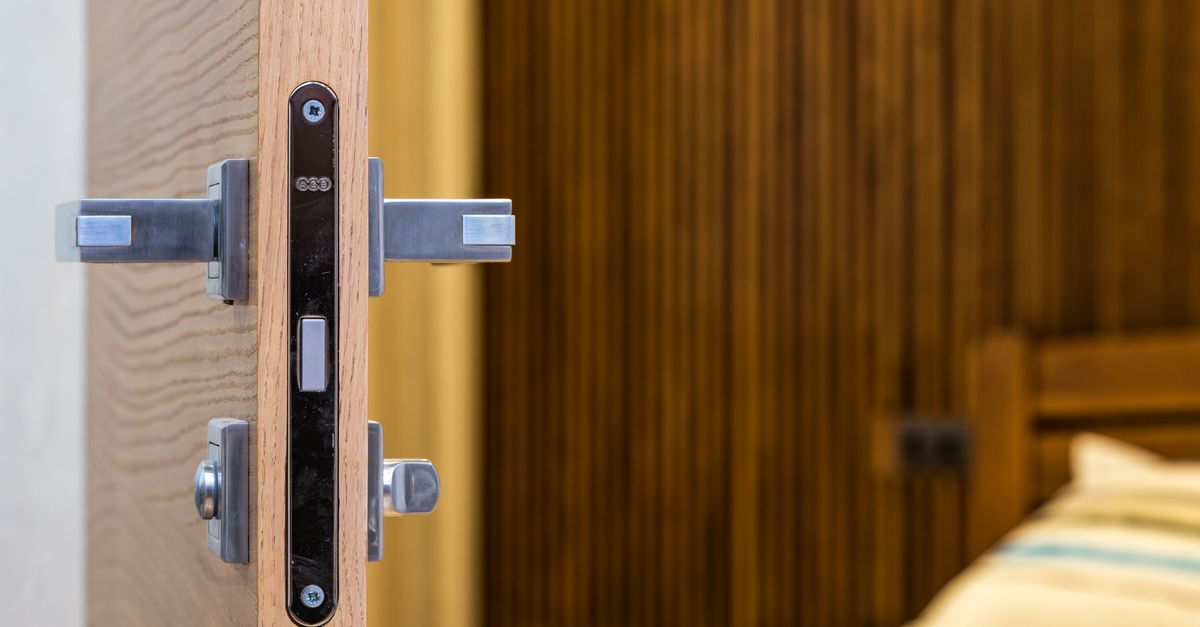 New to Your Brooklyn Home? Rekey or Replace the Locks? — 5th Ave Locksmith Brooklyn