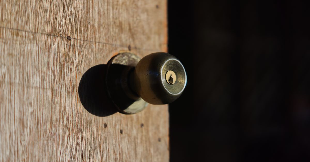 locksmith service technician — 5th Ave Locksmith Brooklyn