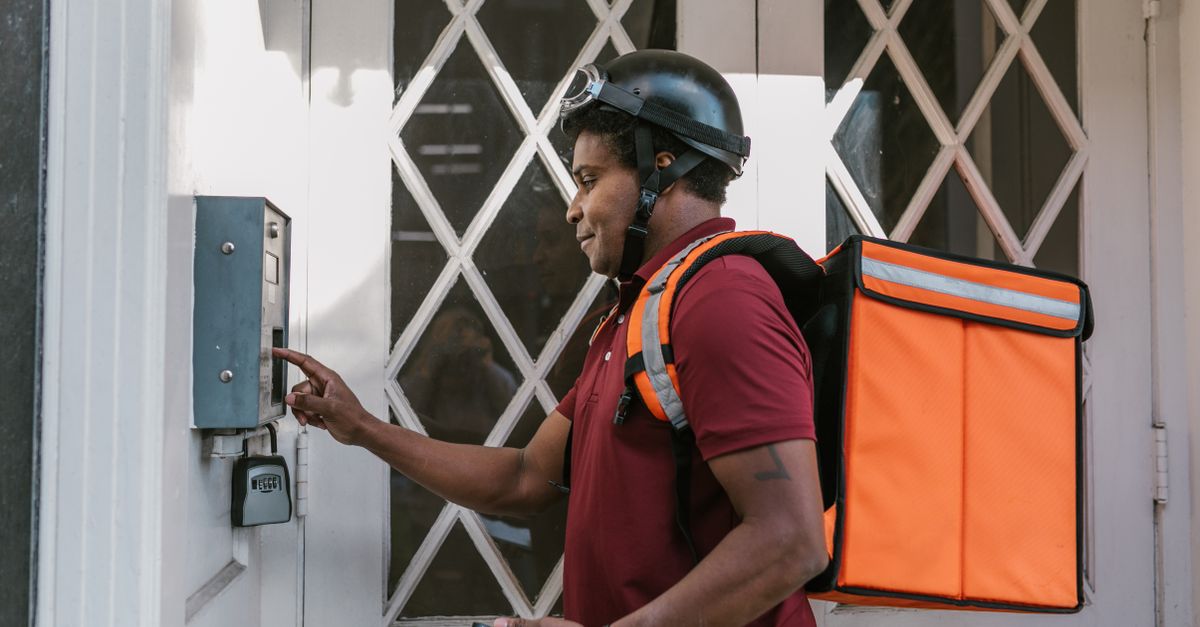 locksmith service technician — 5th Ave Locksmith Brooklyn